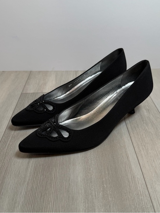 Stuart Weitzman Shoes - Stuart Weitzman Women’s Black Satin Rhinestone Trim Kitten Heels Size 8